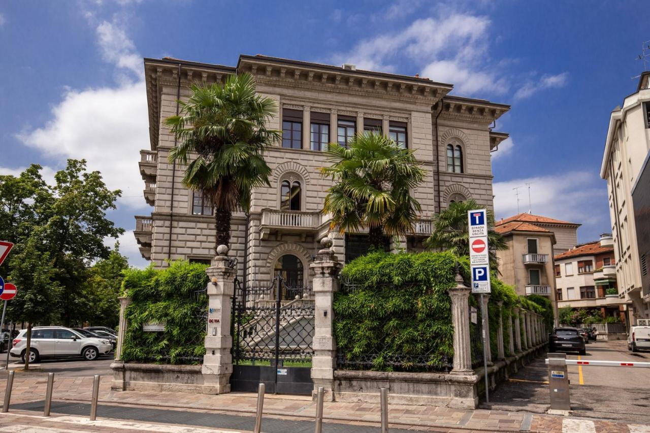 Luxurious In Appartamento